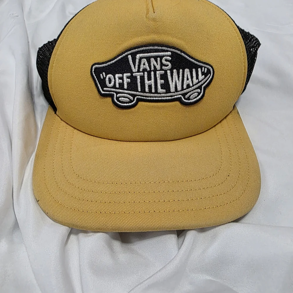 Vans Off The Wall Trucker Skater Hat‎ Men Yellow Black Snap Back Cap